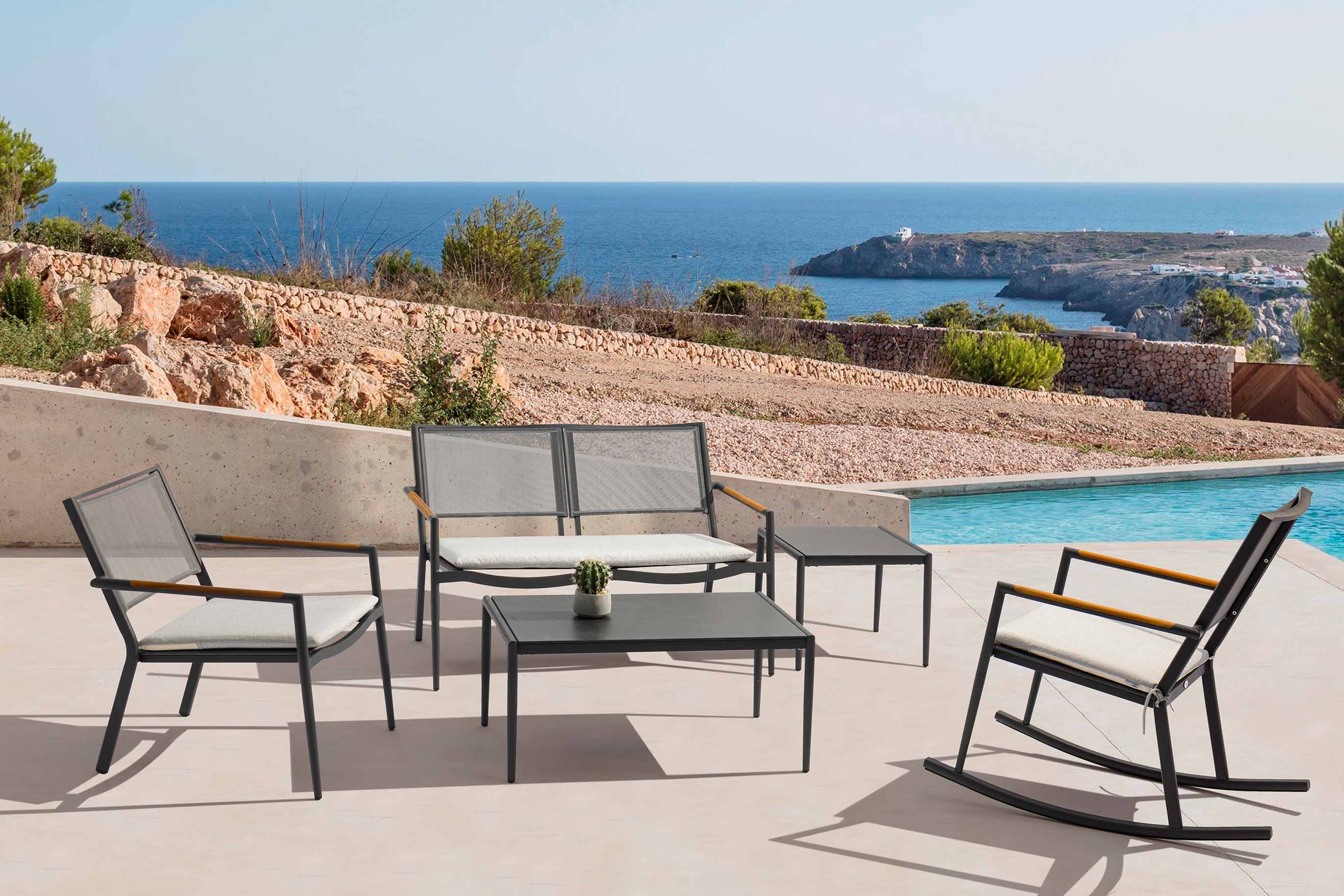 Why Choose Aluminum Outdoor Furniture